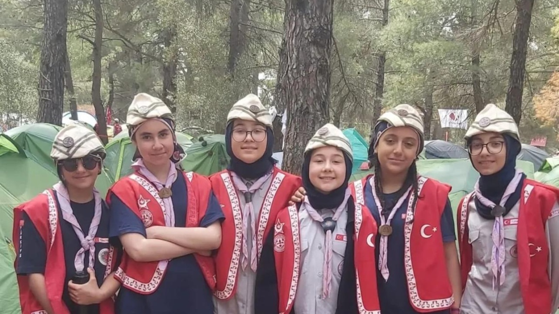 Okulumuz İzcilik  Kulübü öğrencileri Çanakkale Milli Bilinç Kampına katıldılar. 